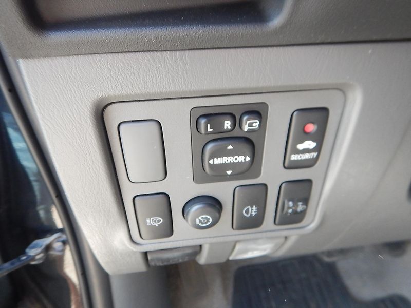 Toyota Hilux 3.0 D-4D, 4x4, AUTOMAT, TAŽNÉ - fotka 20 z 26