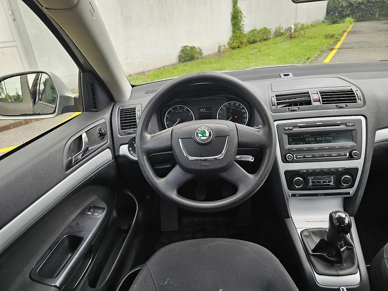 Škoda Octavia (2009) 2 1.4TSI FACELIFT - fotka 12 z 18