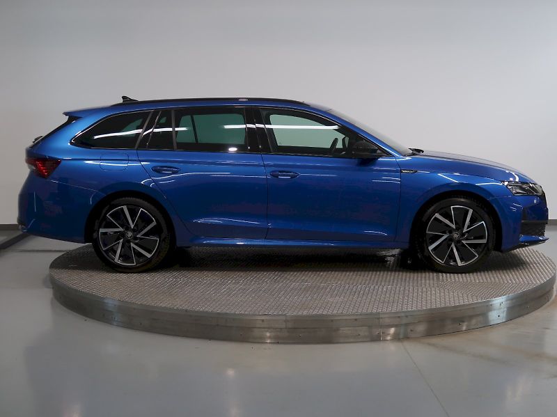 Škoda Octavia (2025) SPORTLINE 2.0TDI 110KW DSG TAŽ - fotka 8 z 42