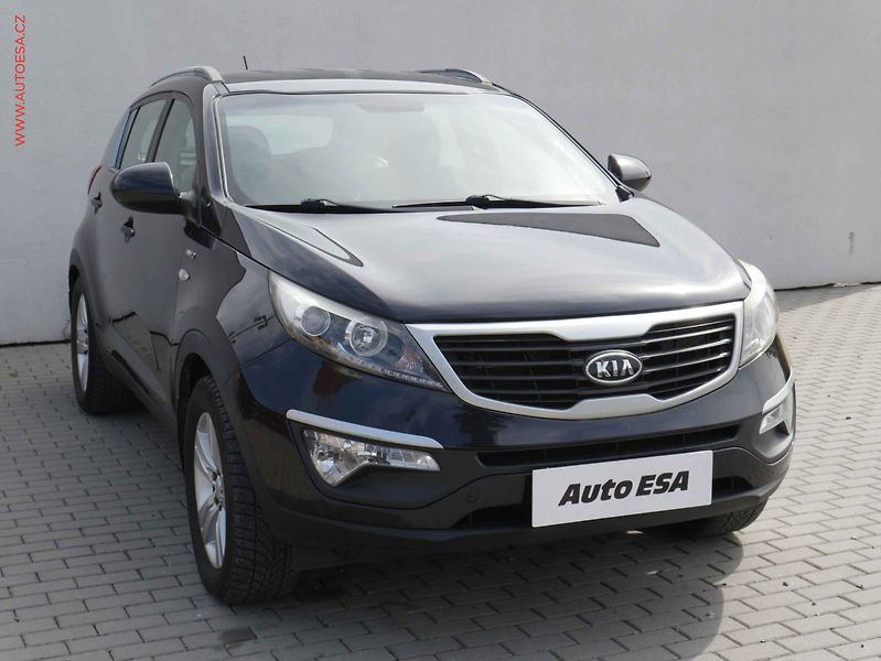 Kia Sportage (2010) 2.0 CVVT 4x4, ČR, AC, tažné - fotografie inzerátu