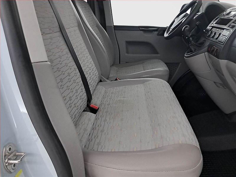 Volkswagen Transporter (2010) 2.0 TDI, Bus, 9Míst, 1Maj - fotka 9 z 15