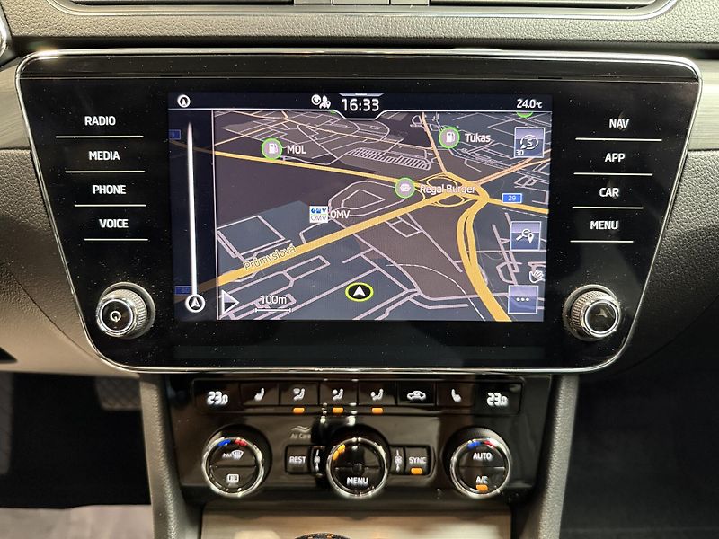 Škoda Superb 1.5 TSI 110kW ACT Style Combi - fotka 7 z 14