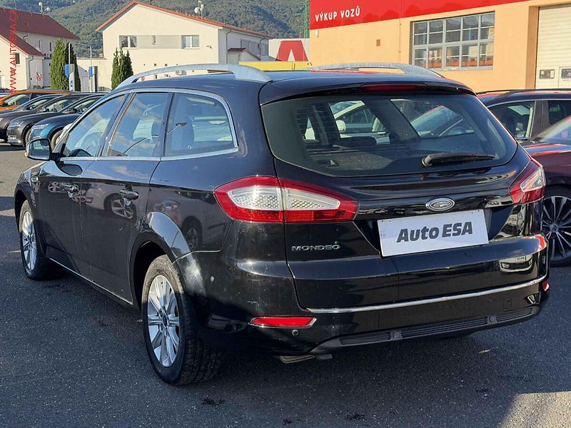 Ford Mondeo (2011) 2.0 TDCi, Titanium - fotka 6 z 16