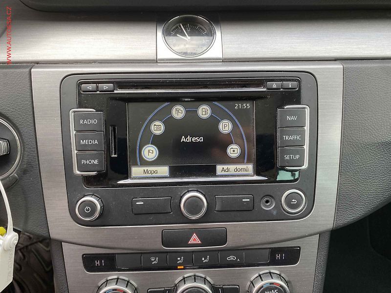 Volkswagen Passat (2014) 2.0 TDi, Highline, DSG, bixen - fotka 16 z 17