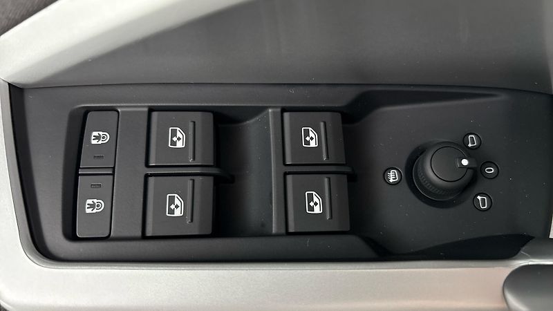 Audi Q3 2.0 35TDI S Tronic - fotka 22 z 24