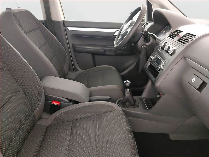 Volkswagen Touran (2011) 1.6 TDI, po STK, Tažné - fotka 9 z 17