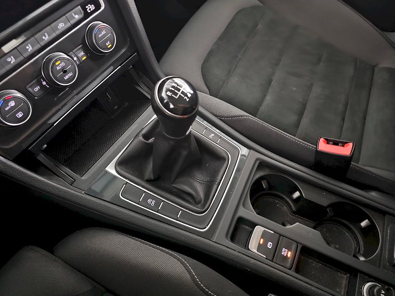 Volkswagen Golf Variant (2020) 1,5 TSI EVO 130k COMFORT LINE - fotka 24 z 31
