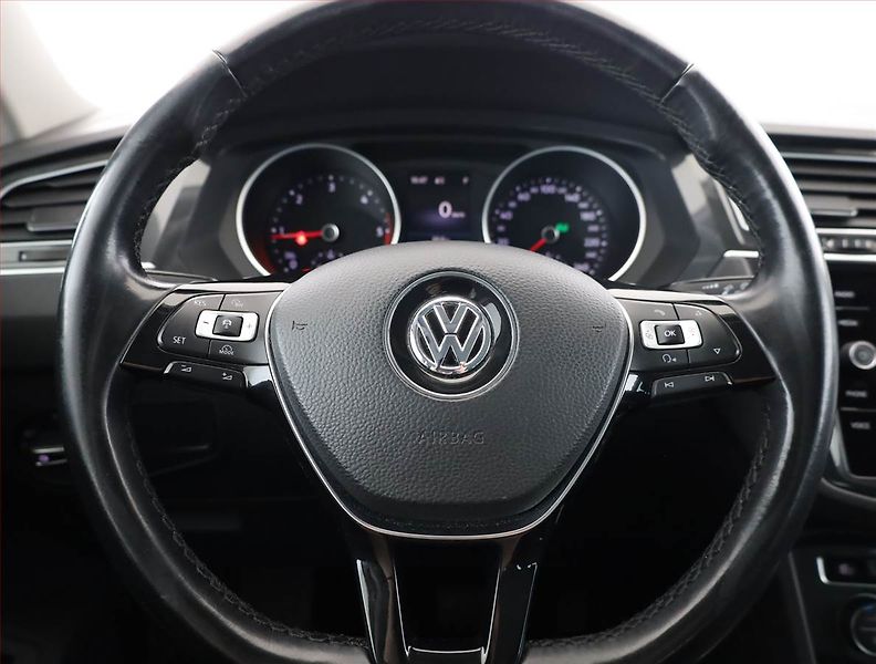 Volkswagen Tiguan (2018) Comfortline 2.0 TDI, 4X4 - fotka 8 z 19