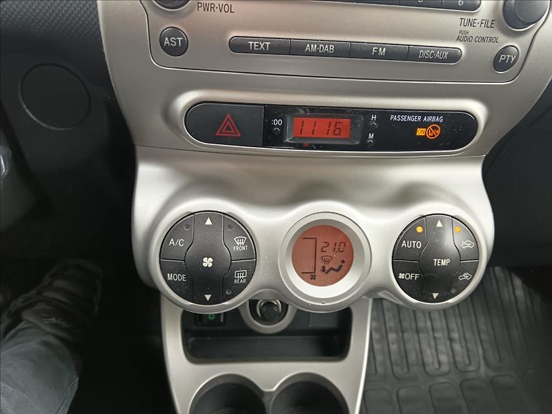 Toyota Urban Cruiser 1,4 D4D High AWD - fotka 24 z 25