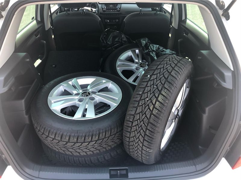 Škoda Fabia 1.0 TSi STYLE PLUS - fotka 13 z 27