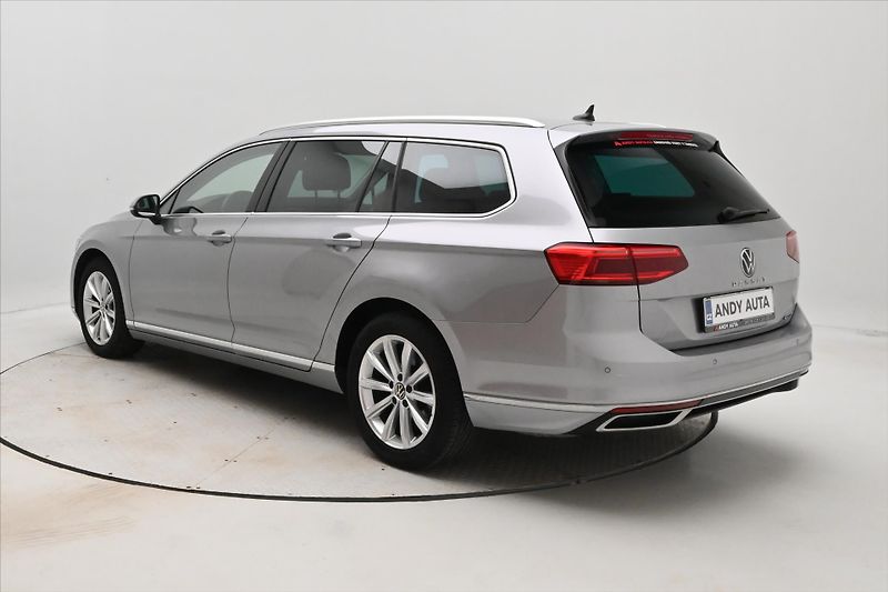 Volkswagen Passat 2,0 TDI 147kW DSG Elegance Zár - fotka 7 z 25