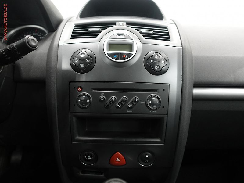 Renault Mégane (2006) 1.6i, ČR, AC, temp, STK2/28 - fotka 13 z 22