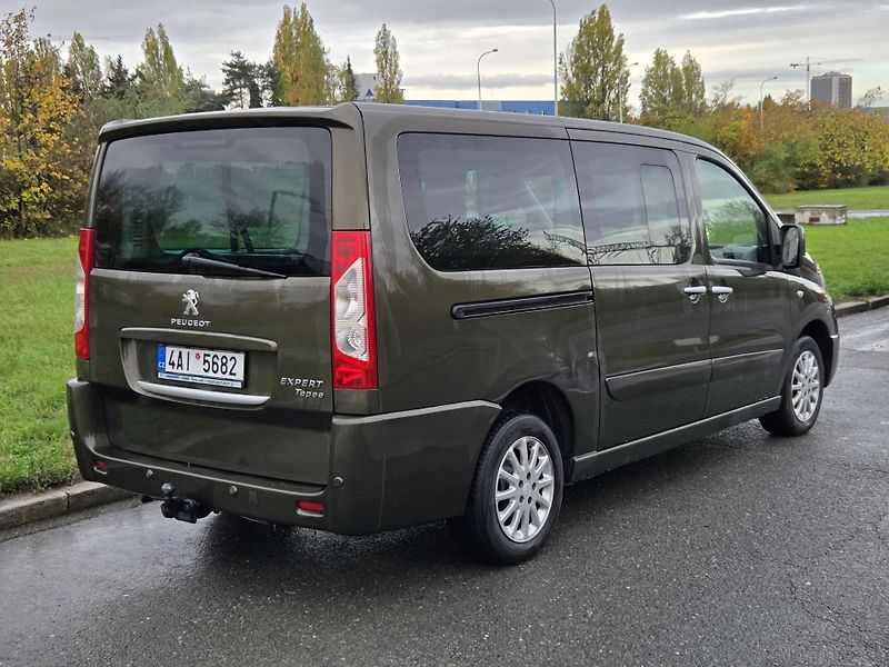 Peugeot Expert Tepee (2014) 2.0 HDI 120Kw Motor 3válce - fotka 7 z 28