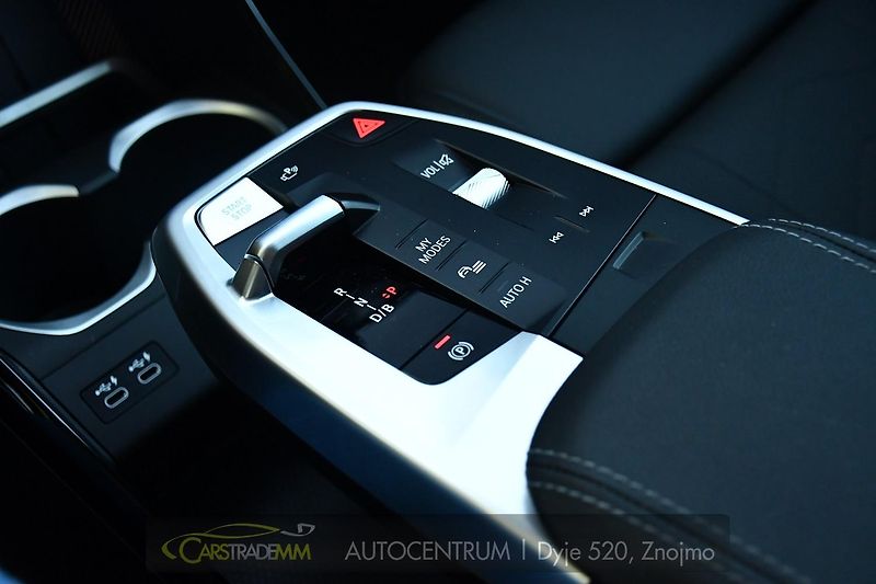 BMW iX1 xDrive30 X-LINE H/K HUD TAŽNÉ - fotka 35 z 54