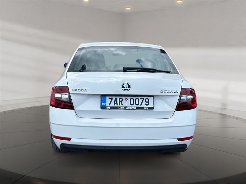 Škoda Octavia 1,6 TDI 85 Style - fotka 5 z 11