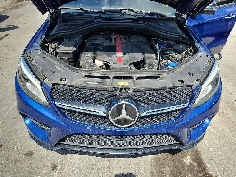 Mercedes-Benz GLE (2019) Auto na cestě - fotka 12 z 13
