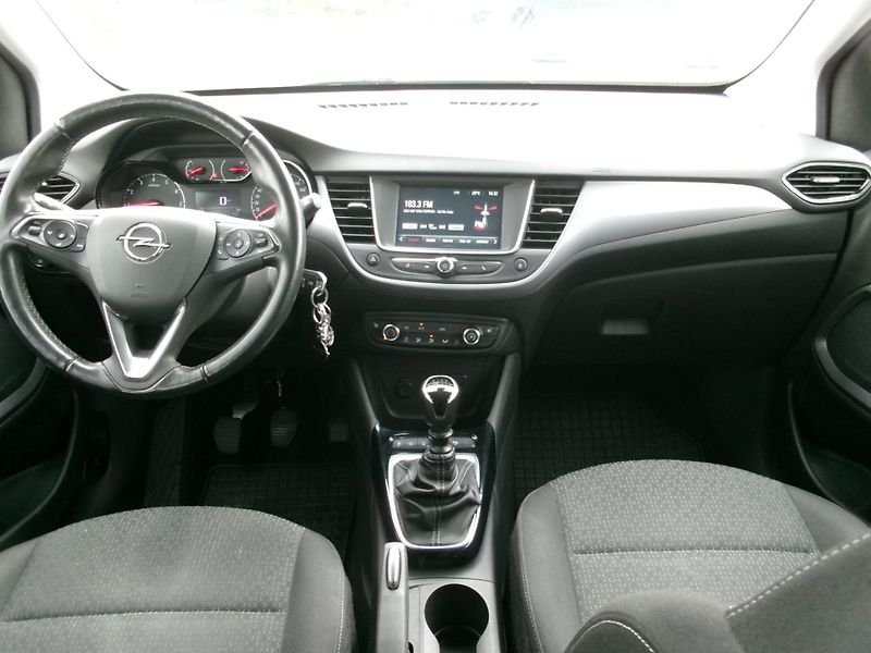 Opel Crossland X (2020) 1,2 PT MAN ČR 1.MAJ - fotka 17 z 26