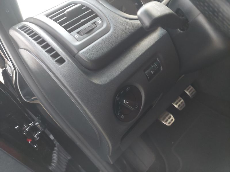 Škoda Fabia (2012) Monte Carlo 1,2TSi Zadáno!! - fotka 15 z 35