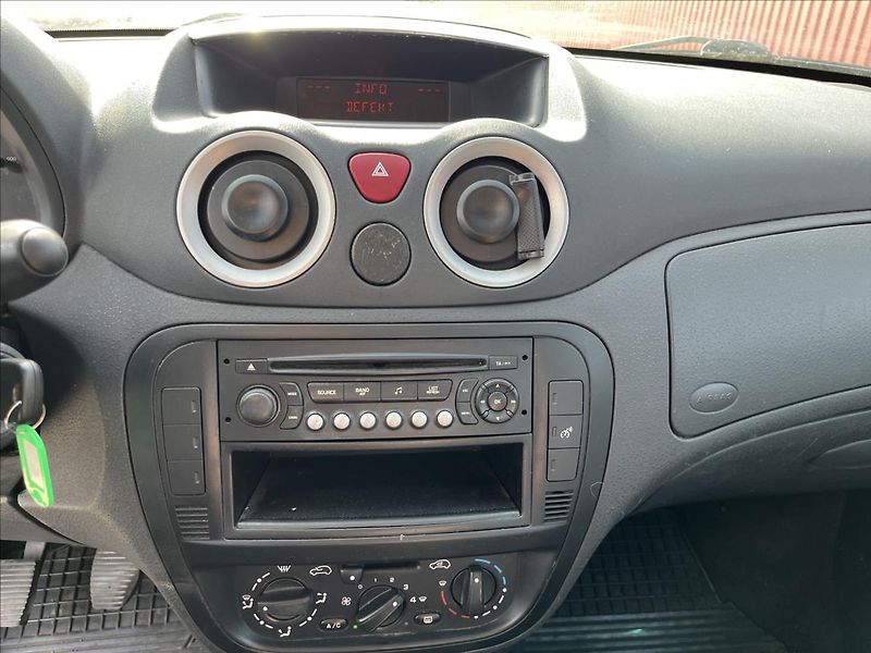 Citroën C3 1,1 i KLIMA STK 5/2028 - fotka 16 z 25