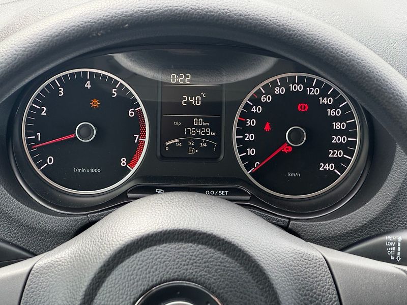 Volkswagen Polo (2011) Comfortline 1,4i 16V 63 Kw - fotka 16 z 28
