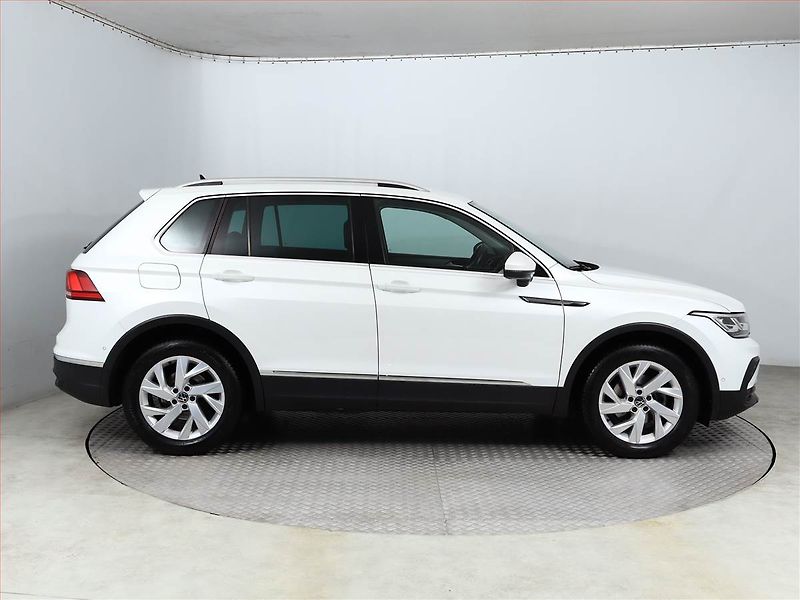 Volkswagen Tiguan (2020) Life 1.5 TSI - fotka 6 z 20