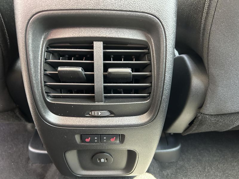 Ford Kuga Top Edition 2.5 HEV 132 kW - fotka 12 z 37