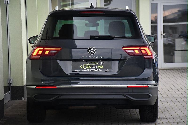 Volkswagen Tiguan 2.0TDi DSG NAVI TAŽNÉ ČR 1.M - fotka 10 z 41