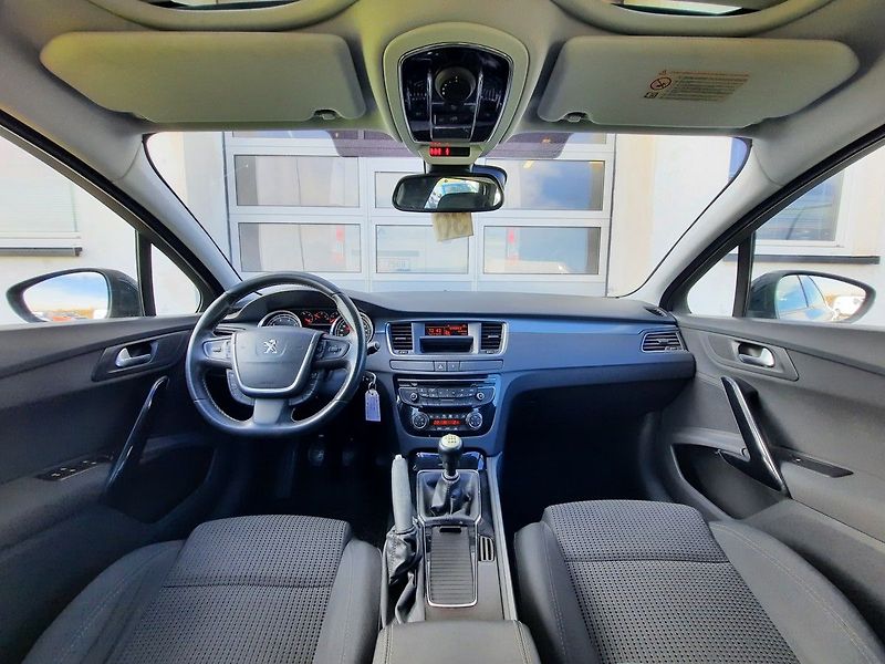 Peugeot 508 SW 1,6 THP 156k M6 - fotka 2 z 22