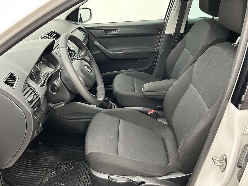 Škoda Fabia 1.0 TSI Active Plus - fotka 6 z 23