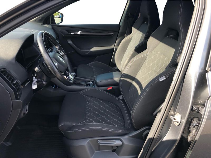 Škoda Karoq Sportline 1.5 TSI DSG - fotka 11 z 30