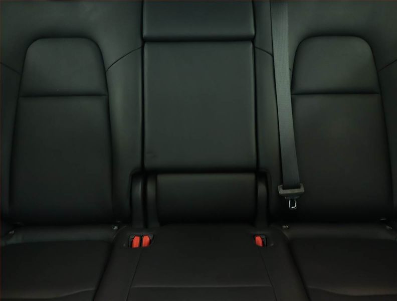 Tesla Model Y (2022) Performance 79kWh, SoH 92% - fotka 10 z 22