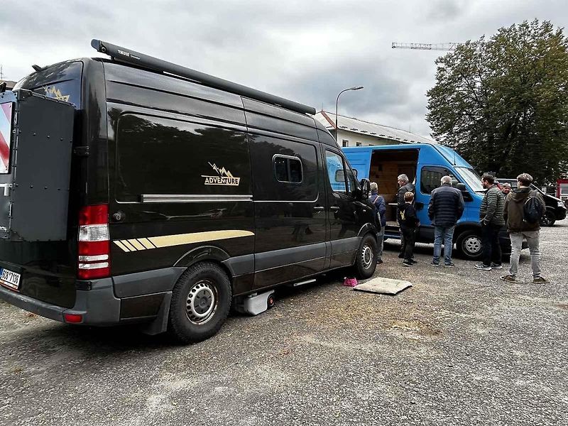 DIY karavan festival na Žižkárně v Českých Budějovicích. Dodávka Stanislava Vlažného.