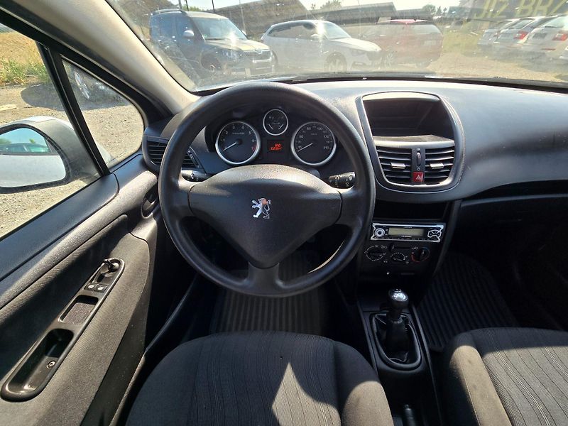 Peugeot 207 (2008) 1.4 54KW XR klima,2 sady kol,n - fotka 14 z 22