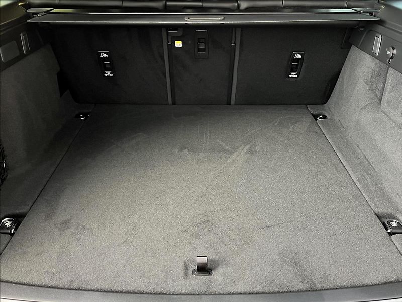 Land Rover Range Rover Velar 2,0 D200 DYNAMIC SE AWD - fotka 5 z 27