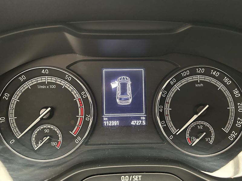 Škoda Karoq 1.5 TSI Ambition - fotka 13 z 25