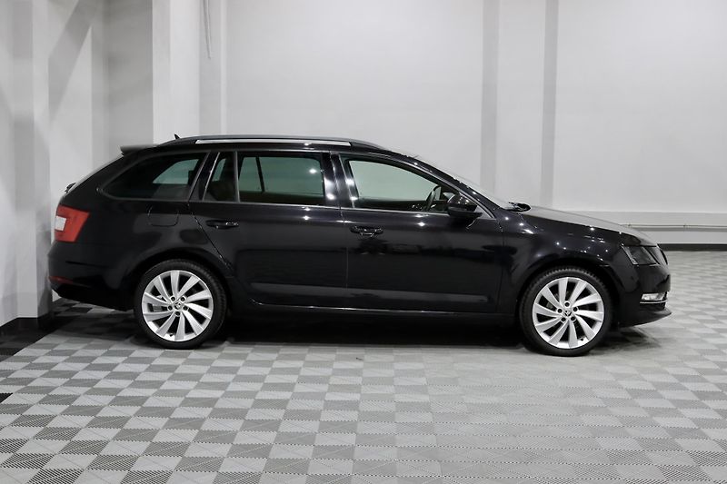 Škoda Octavia 3 FL Combi 1.4 TSI 110 kW - fotka 4 z 37