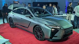 Nový Lexus ES přijde na trh na jaře.