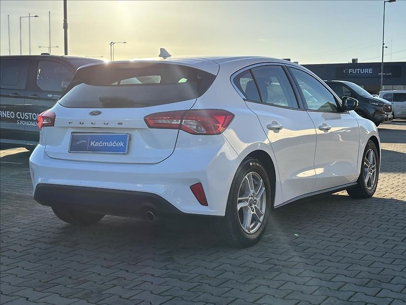 Ford Focus 1,5 Ecoblue 88 kW Titanium DPH - fotka 5 z 31
