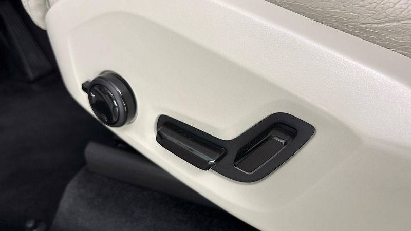 Volvo XC90 2.0 B5 AUT AWD Inscription - fotka 22 z 32