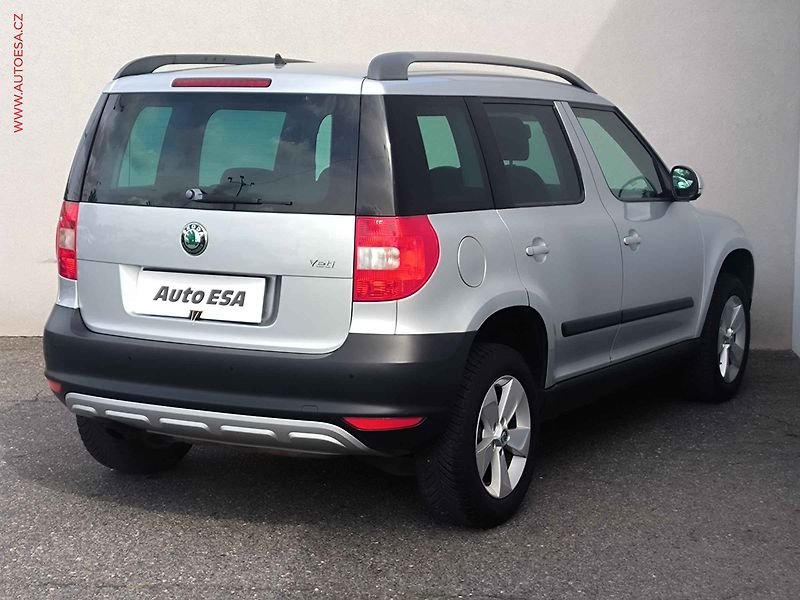 Škoda Yeti (2012) 1.2 TSi, Active, park. čidla - fotka 4 z 15