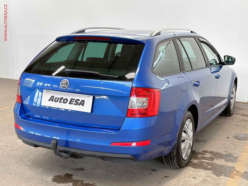 Škoda Octavia (2013) 1.6 TDi, AC, výhřev sed. - fotka 4 z 14