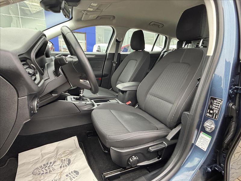 Ford Focus 1,0 EcoBoost 92kW Trend - fotka 15 z 28