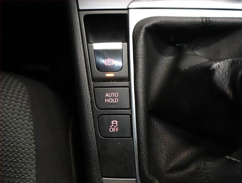 Volkswagen Passat (2013) Comfortline 2.0 TDI - fotka 16 z 20
