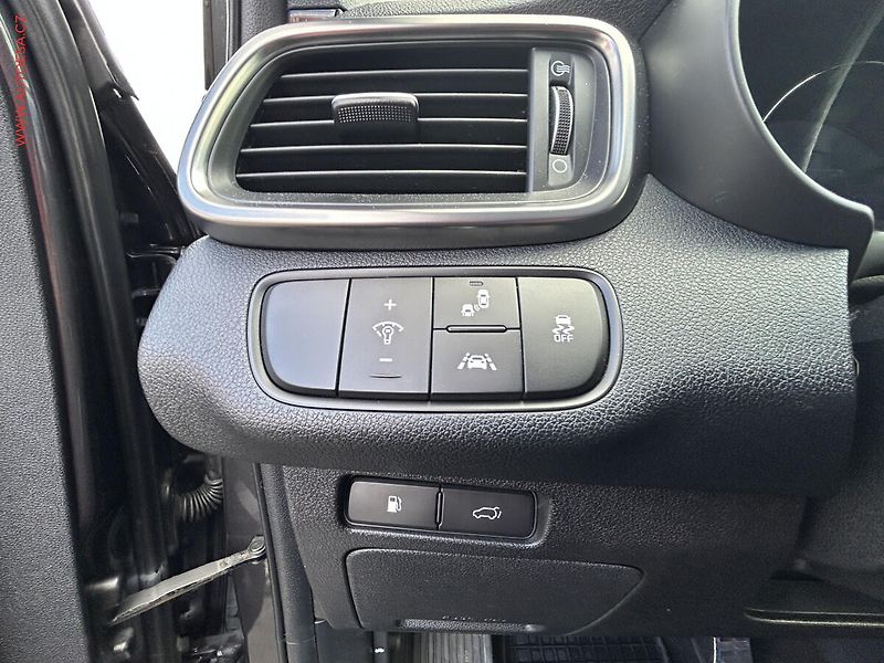 Kia Sorento (2019) 2.2 CRDI 4x4, AT, kůže - fotka 13 z 20