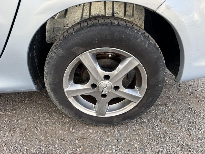 Peugeot 206 1.4 HDI SW - fotka 14 z 15