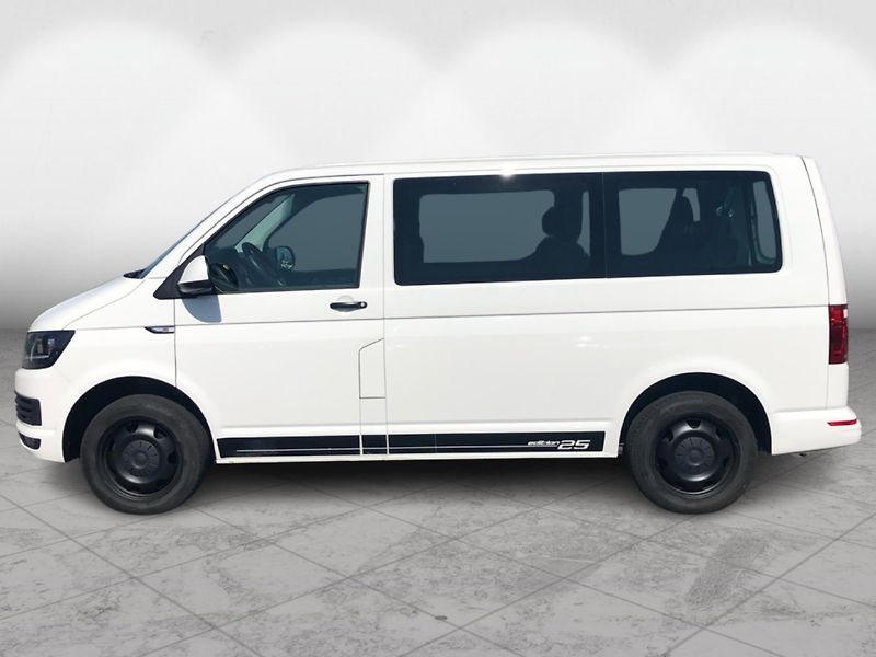 Volkswagen Transporter 2,0 TDI DSG 8 míst - fotka 3 z 26