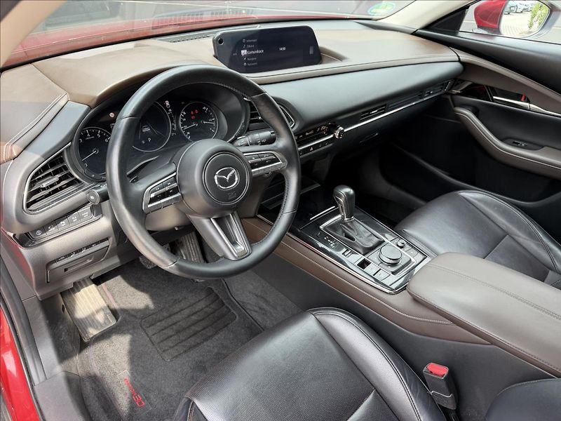 Mazda CX-30 2,0 Sky-X 132kW Selection AT - fotka 10 z 37