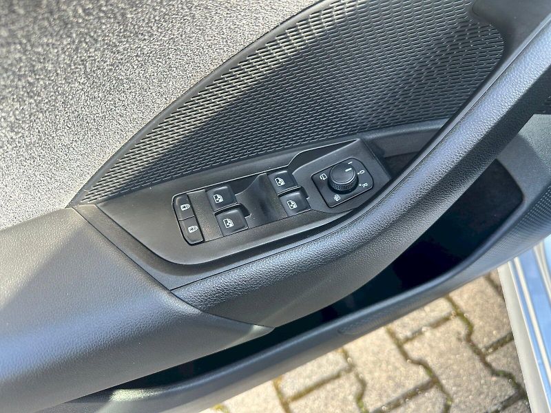 Škoda Octavia (2024) 1.5 TSI 110kW MHEV Top Selecti - fotka 8 z 24