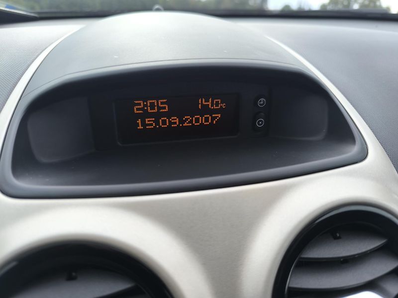 Opel Corsa (2007) 1.4 1.MAJITEL,SERVISNI KÍŽKA - fotka 23 z 33