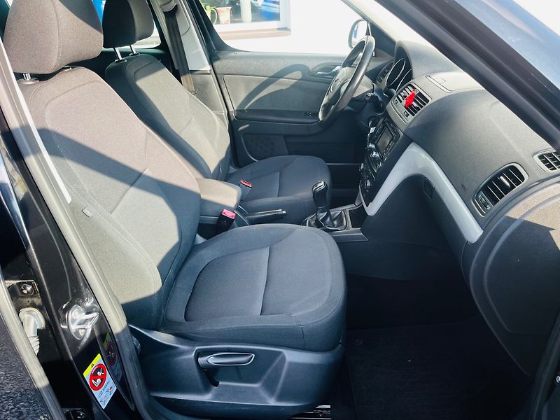Škoda Yeti (2013) 2.0TDI NAVI - fotka 14 z 26